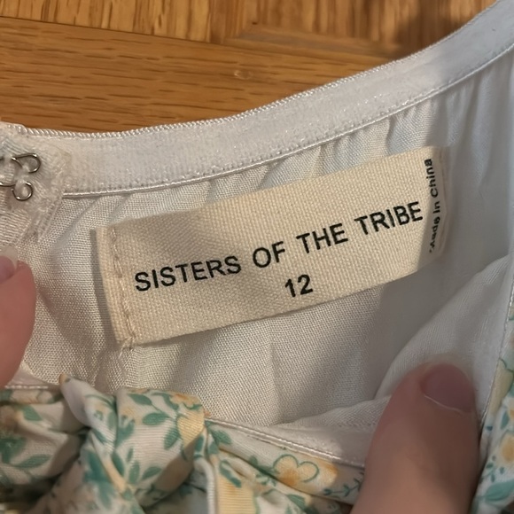 Sisters of the Tribe Floral Maxi Dress with Tie Front & Puff Sleeves | Size 12 - Picture 4 of 8